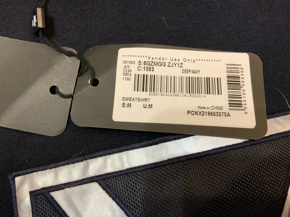 Armani-оригинален суичер 48 м