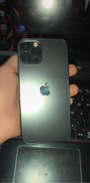 Vand iphone 12 pro 256gb