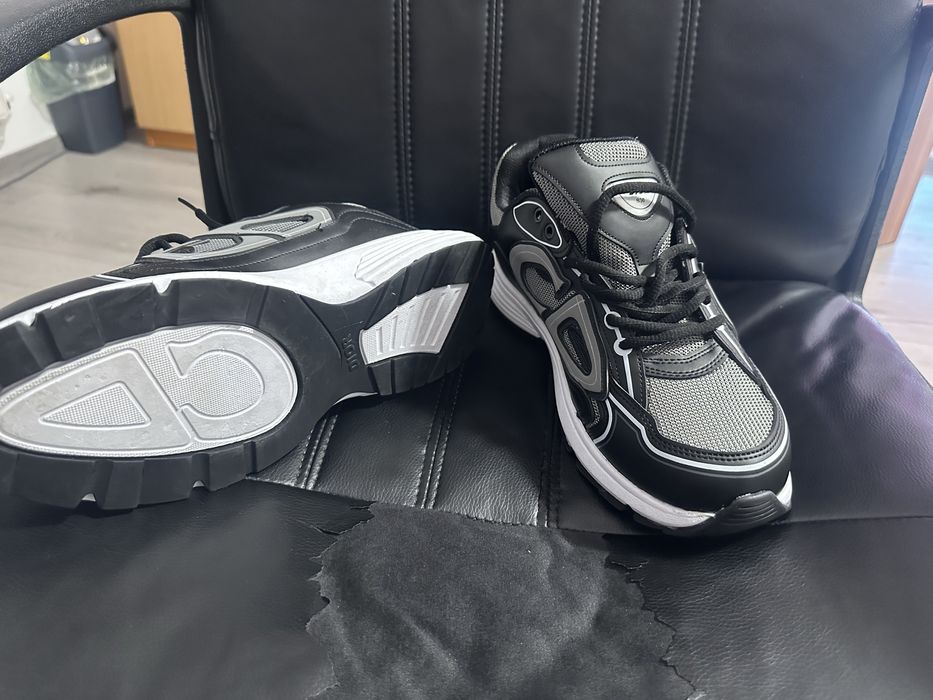 Christian Dior B30