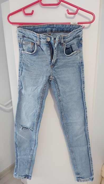 Vand blugi dama ZARA marimea 32