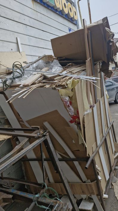 Мебельный отходов
