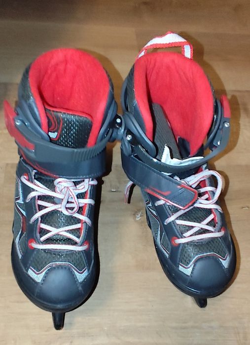 Vând patine gheata reglabile 32-35 copii, negru/rosu, stare f buna