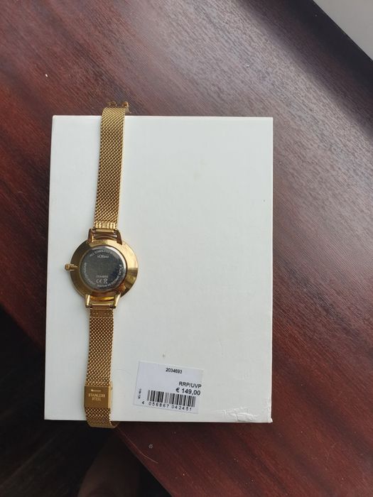 Продаю часы s.Oliver