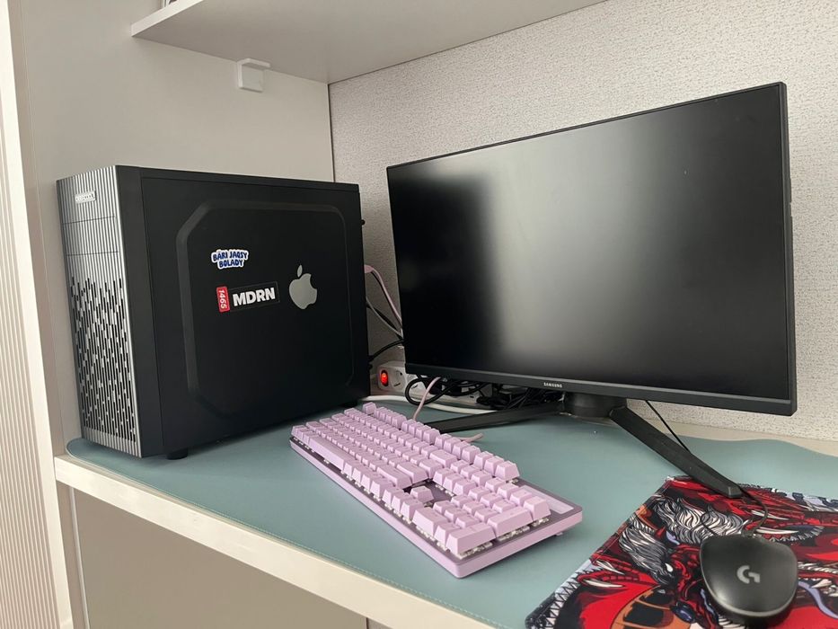 Компьютер с полным комплектом