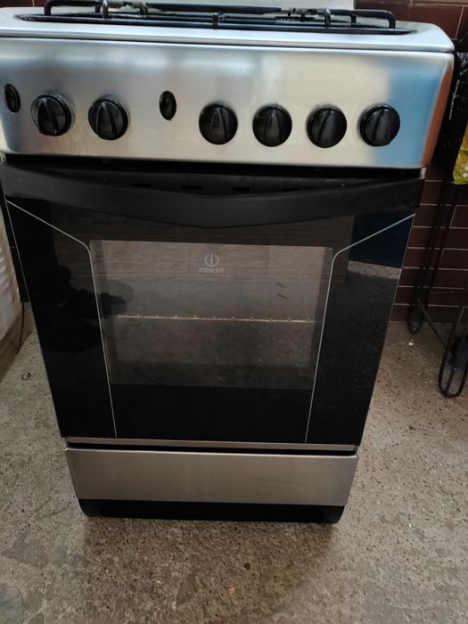 Aragaz Indesit inox perfect  funcțional