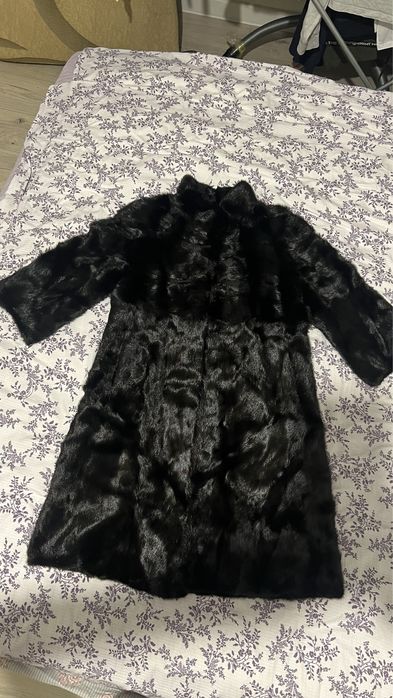 Шуба норковая. Носила 2 раза. На размер XS-S