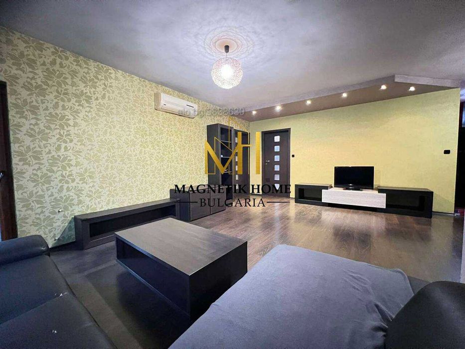 Дава се под наем Тристаен апартамент в Бургас, Изгрев - 100 кв.м за 612 € - Снимка #1