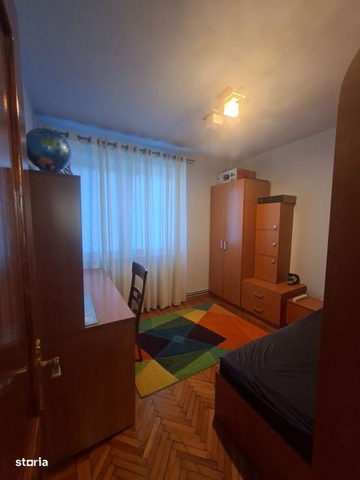 Apartament 4 camere, et. 3,  86 mp utili, zona Narciselor