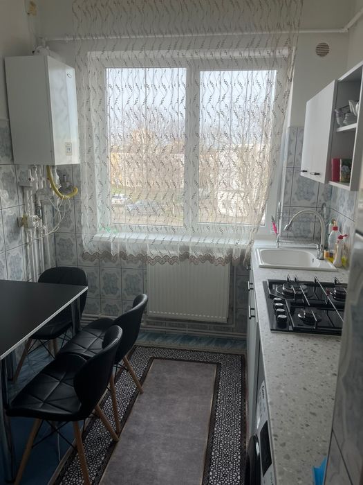 Inchiriez apartament 3 camere sezonier Mangalia