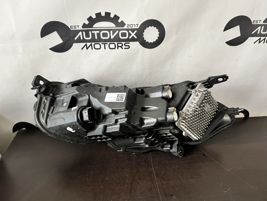 Far dreapta full led Jaguar XE facelift 2019-2023