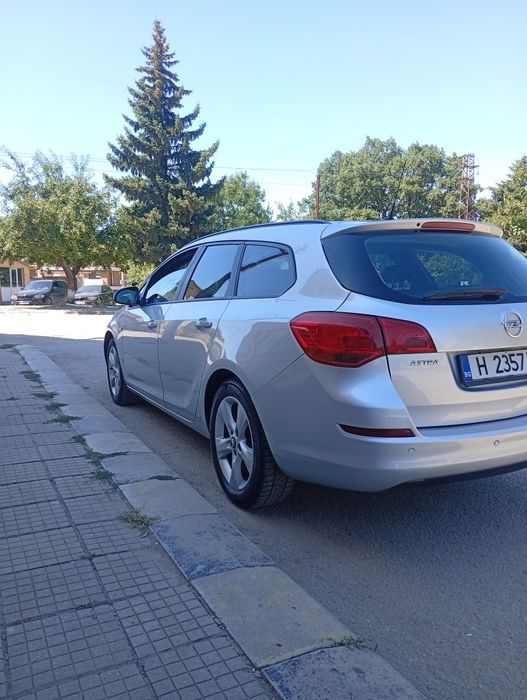 Opel Astra 1.9 110кс