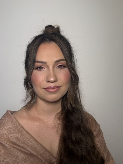 Make up artist cu diploma acreditata