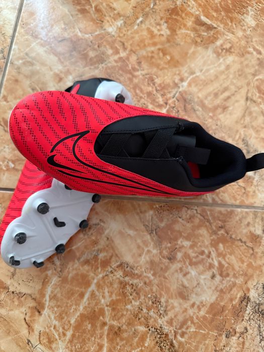 Много запазени Бутонки Nike Phantom