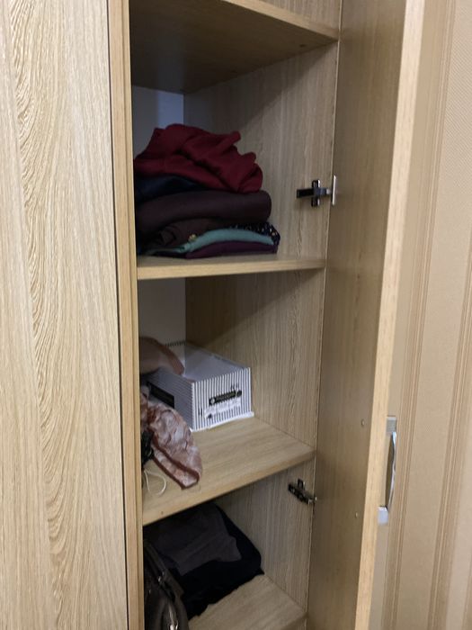 Прлдам шкаф в коридор