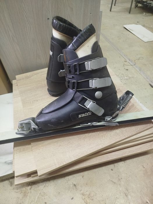 Продам горные лыжи