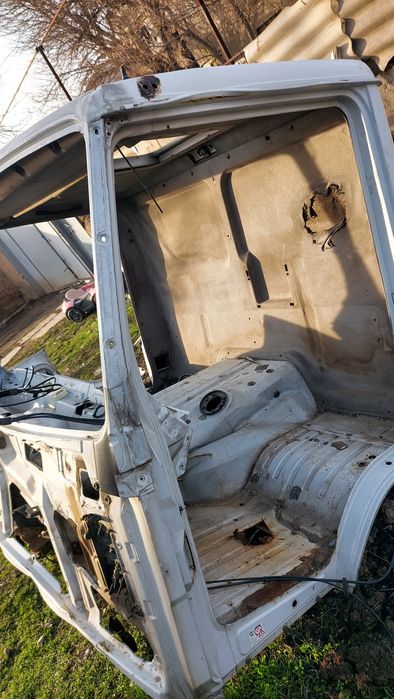 Кабина мерседес 814 продам