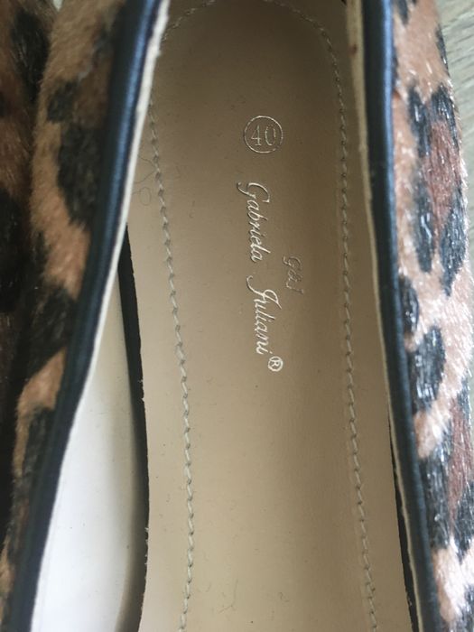 Нови обувки с размер 40