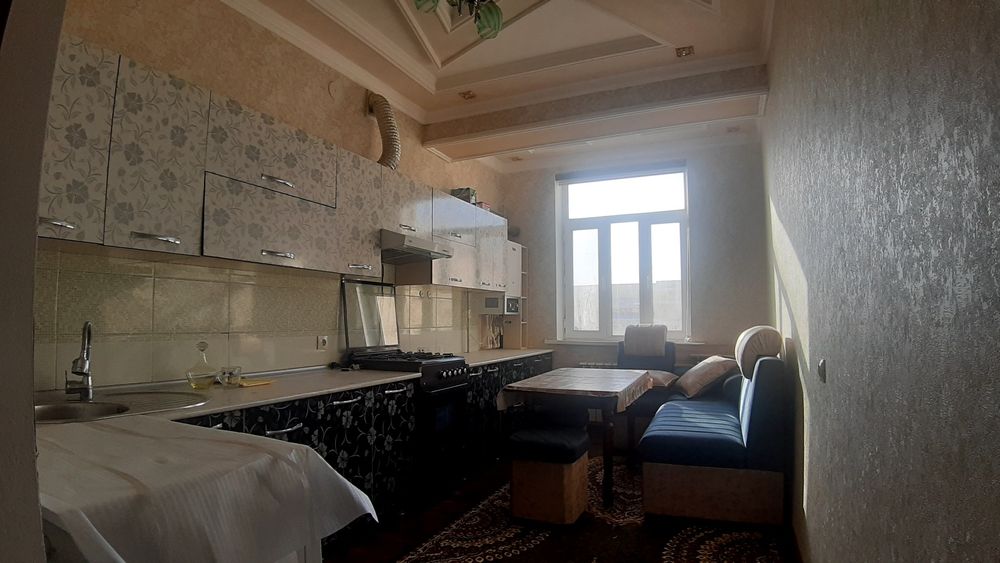 Продаётся двухкомнатная квартира в центре города. Возможен обмен