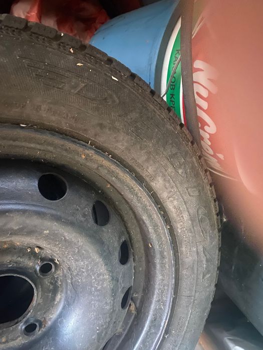 Гуми за Пежо и Ситроен