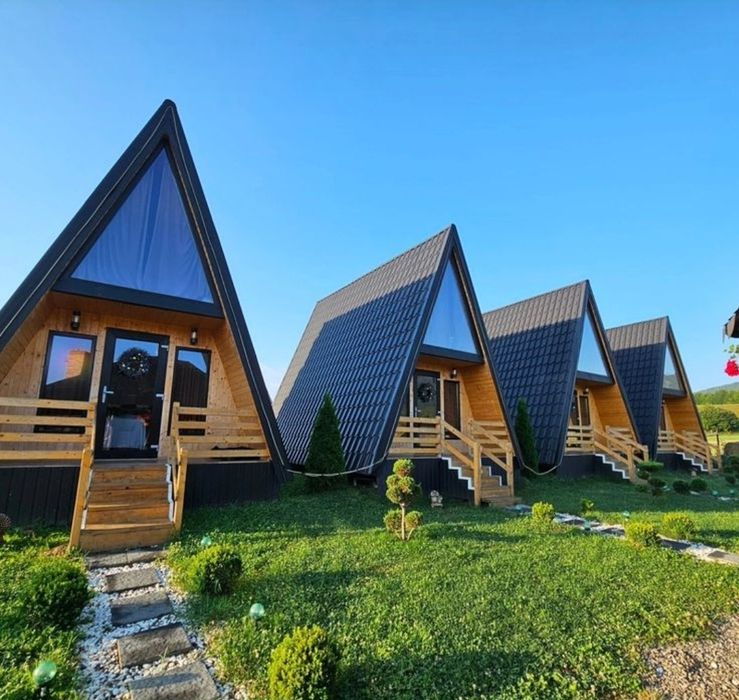 vând Cabana A-Frame Modernă – Design Rustic, Panoramă Montană
