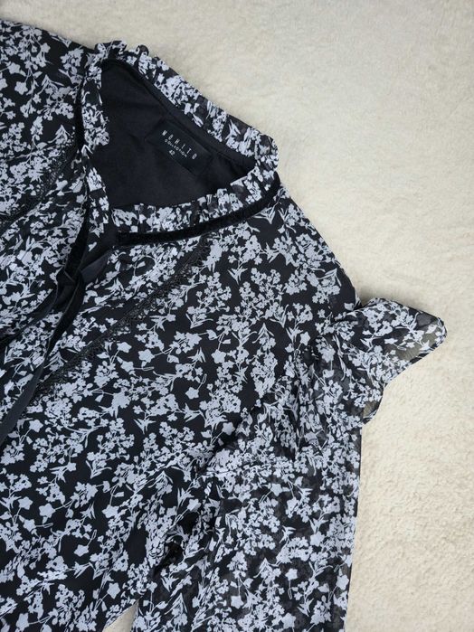 Rochie MOHITO cu imprimeu și volane - mărime 42