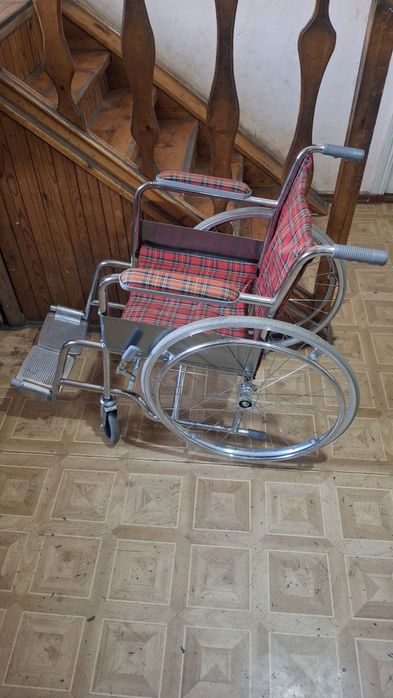 Инвалидная коляска