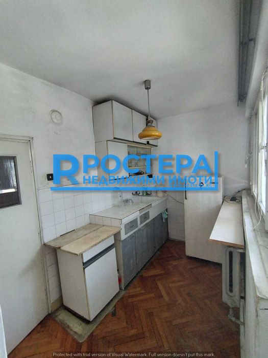 Продава се Четиристаен апартамент в Търговище, Център - 98 кв.м за 989 €/кв.м - Снимка #7