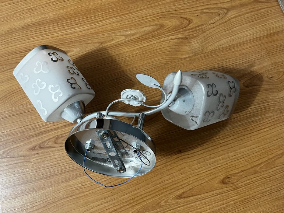 Продам люстру в хорошем состоянии