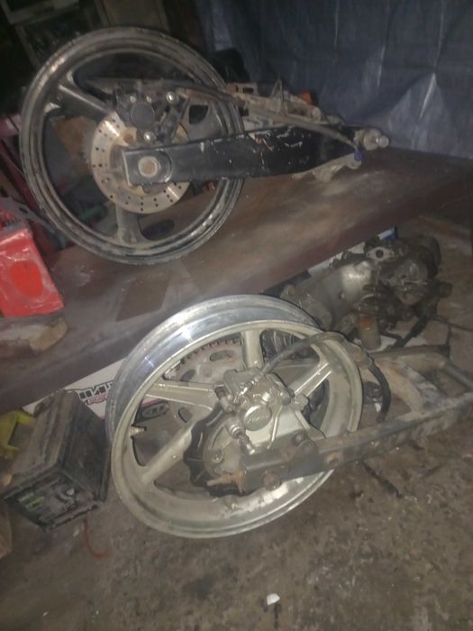 задний маятник на мотоцикл