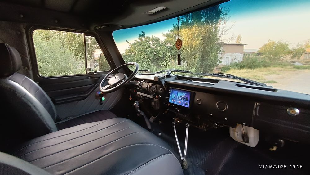 UAZ 3303 сотилади