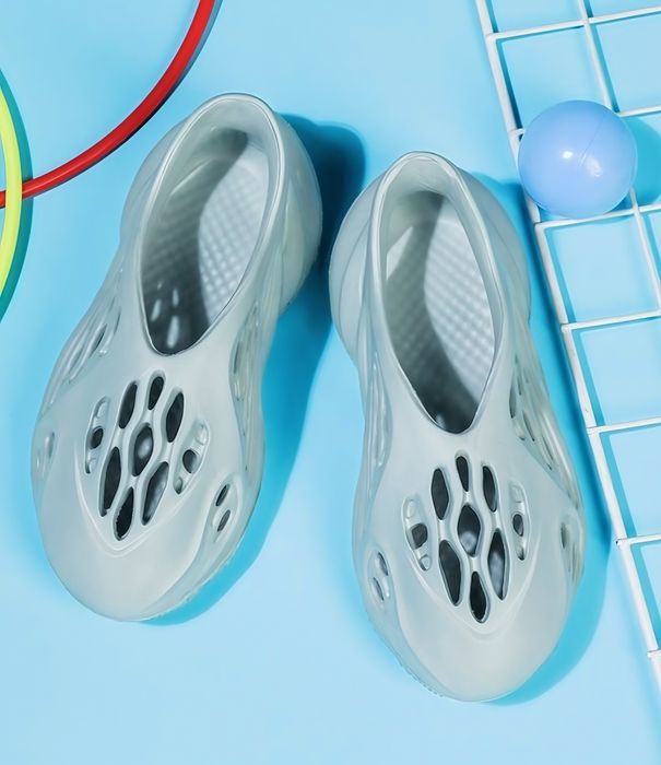 ADIDAS Yeezy Foam Runner