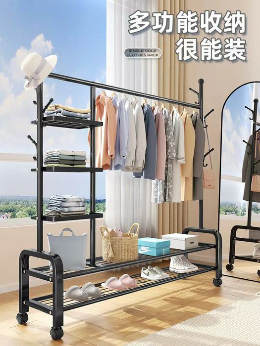 Гардеробная вешалка с полками