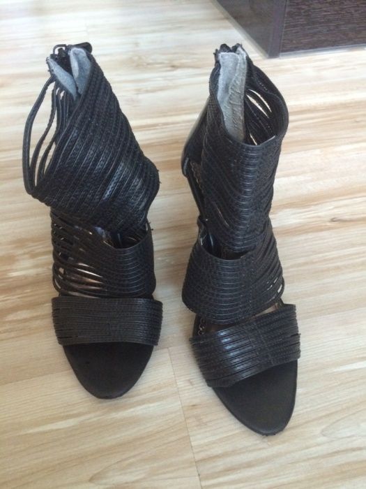 Продам женскую обувь 36 размера