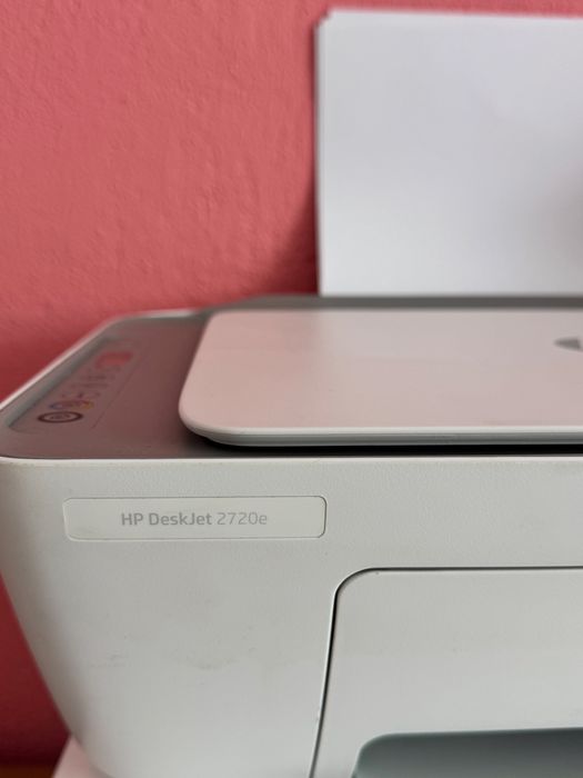 HP DeskJet 2720e – принтер + скенер