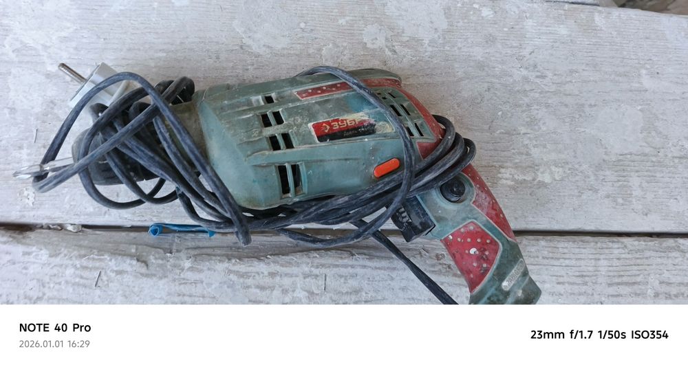 Дрель сотилади!!