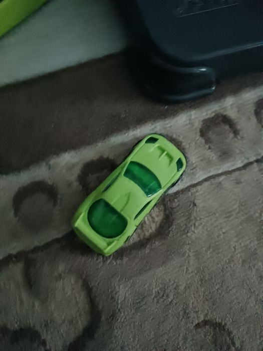 Машина меняющищая цвет