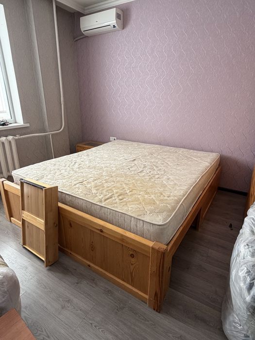 Двухспальная кровать