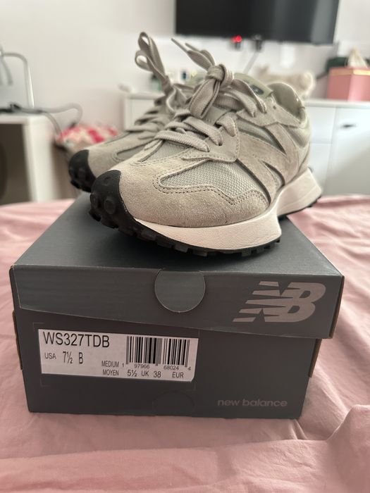 Adidasi New Balance noi