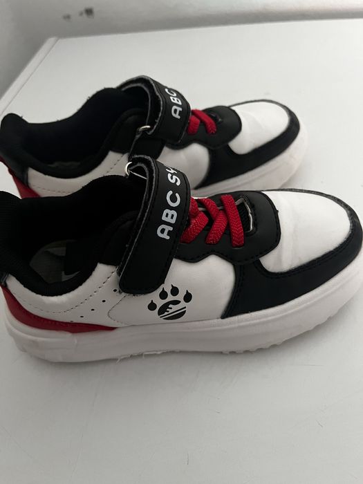 Adidasi baieti  nr 33