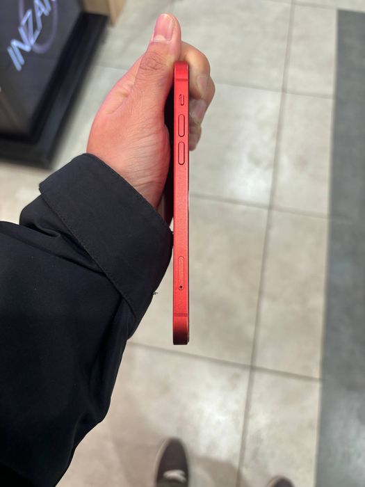 обмен 12 айфон красный