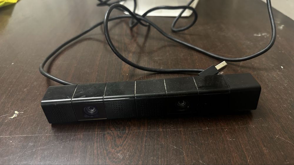 Продам playstation 4 (1gb)