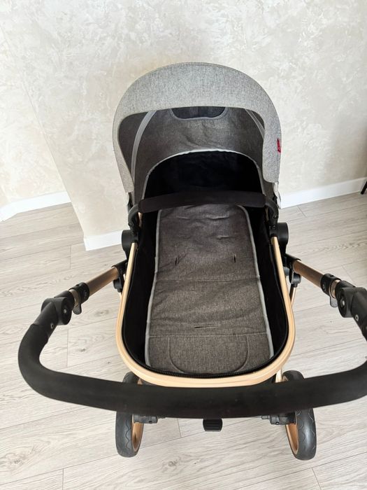 Продам отличную коляску