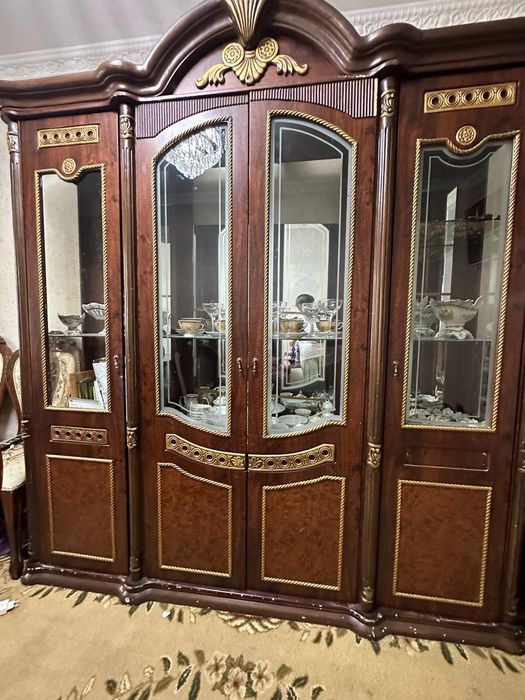 Stenka sotiladi. Narxi kelishiladi