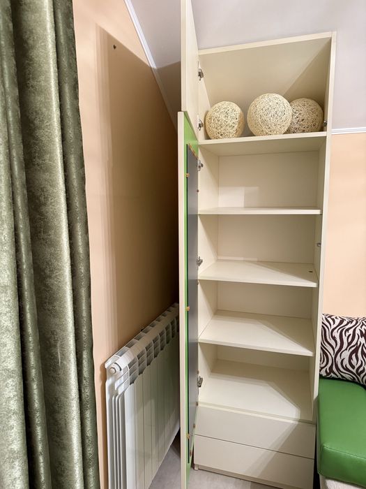 2 șifoniere cu multe compartimente