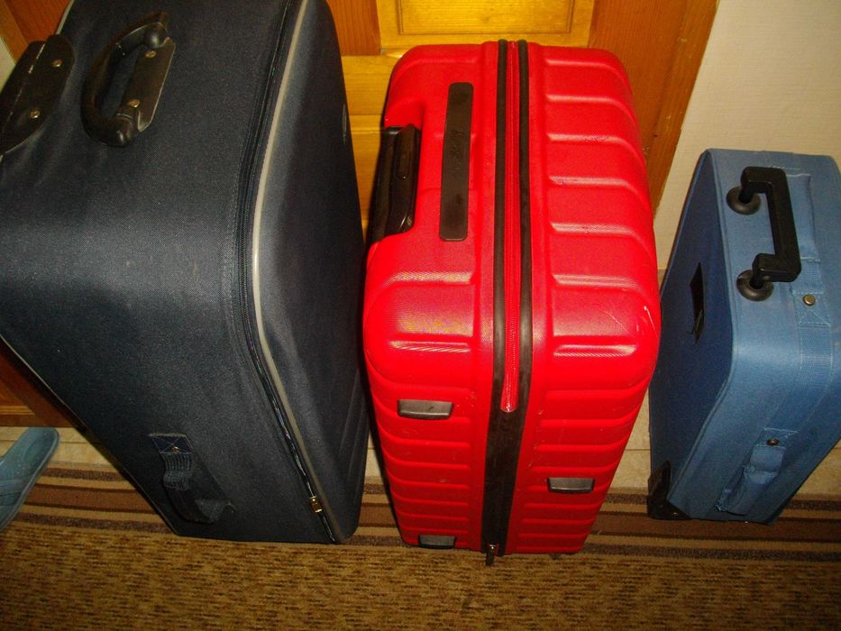 Голям,среден и малък куфар,пластмаса и текстил