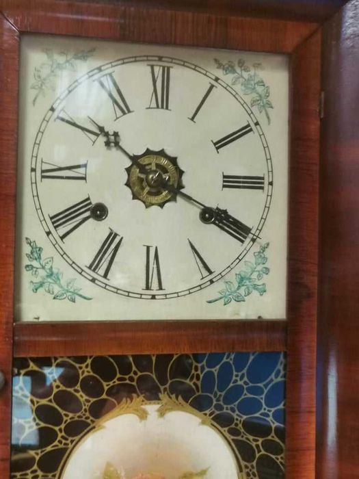 Продавам 4 бр. перфектни стенни часовници