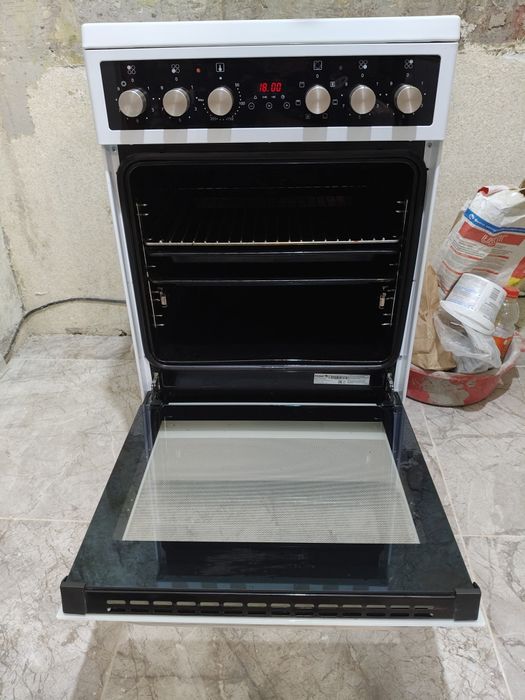 Продам электроплиту Haier