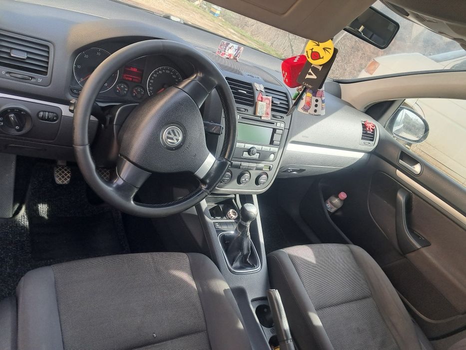 Продавам Golf 5 1.9 TDI