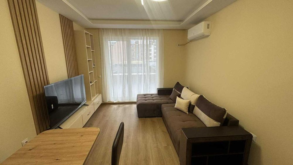 Двустаен имот в кв.Малинова долина