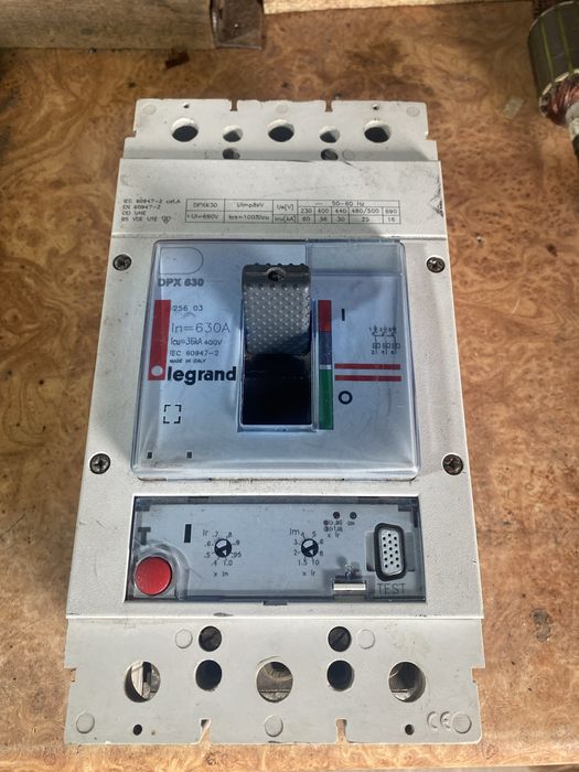 Выключатель Legrand